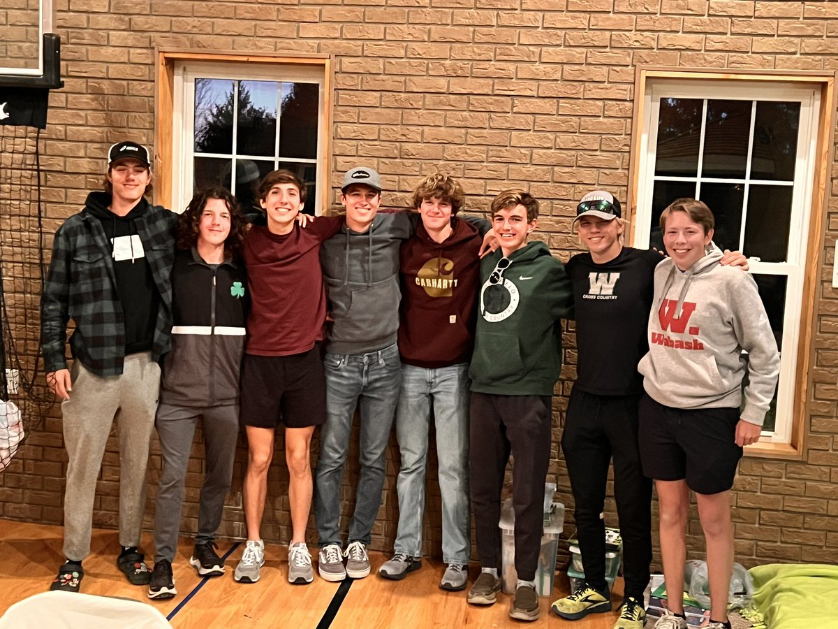 megsflynn's tweet photo. Excited for these boys and coaches as they head to Semi-State! ☘️ @WestfieldXCTF @rocksathletics #xcrocks #wws #whs #XC https://t.co/UQpkPKX48z