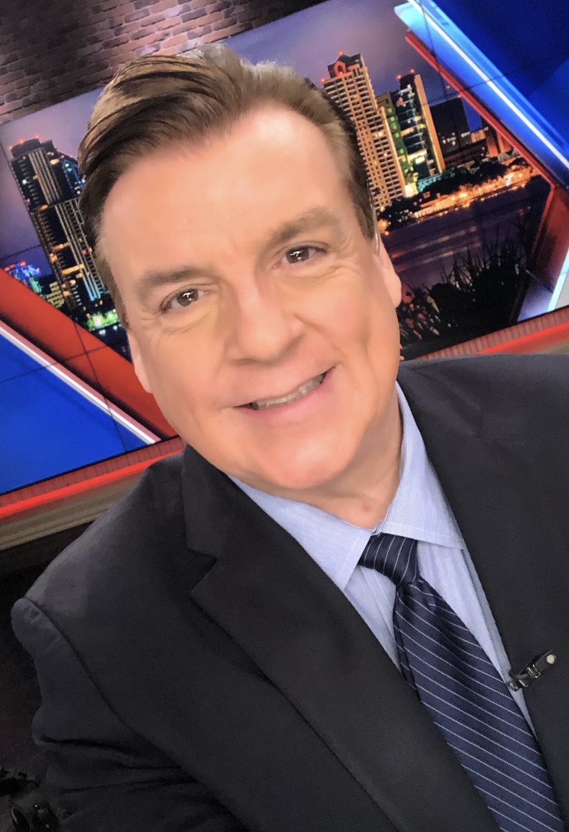 PhilBFox5's tweet photo. I can see the weekend from here!! How about you #SanDiego? Can’t wait to see @padres in action tomorrow against @phillies #FriarFever #Capturethemoment #timetoshine #blauerpowertime https://t.co/IbK1XAQylu