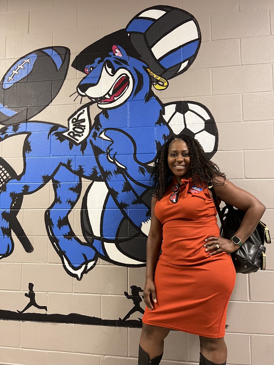 Sandrab32's tweet photo. Out in the Community 
#serviceaboveself
#servantleader 
#amvet
#bryantforbuda
VOTE Sandra Bryant for Justice of the Peace- Pct5
https://t.co/XyLVtM0xnx https://t.co/03wW7Bb85B