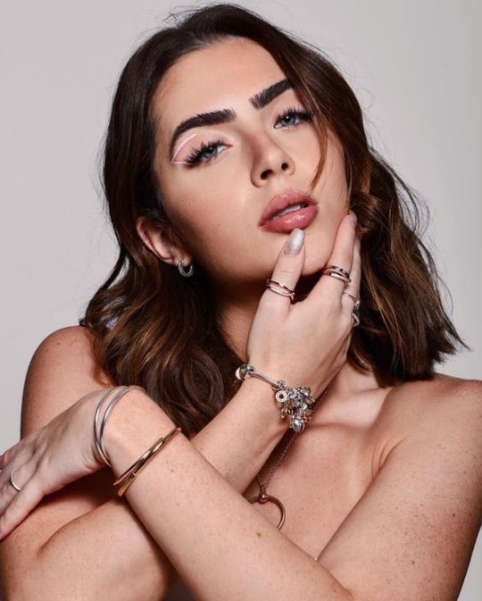 criistinaa_ana's tweet photo. #JadecomPandora https://t.co/50y7OaM1jw