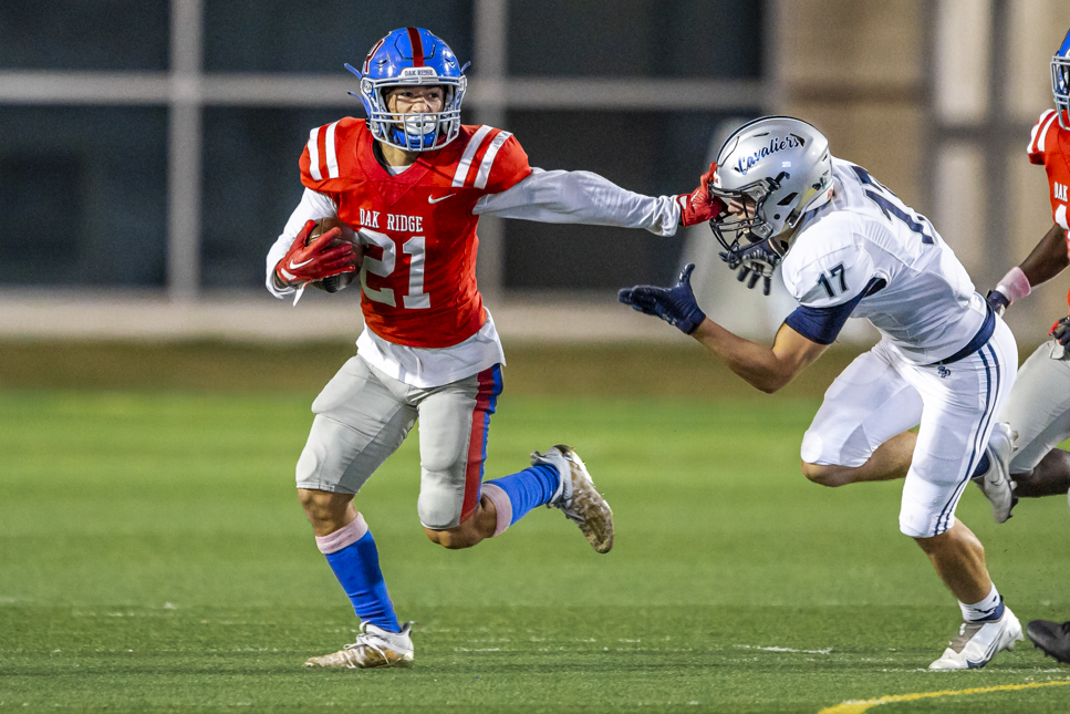 Oak Ridge wakes up in the second half to take the win.

Final
Oak Ridge - 35
College Park - 7