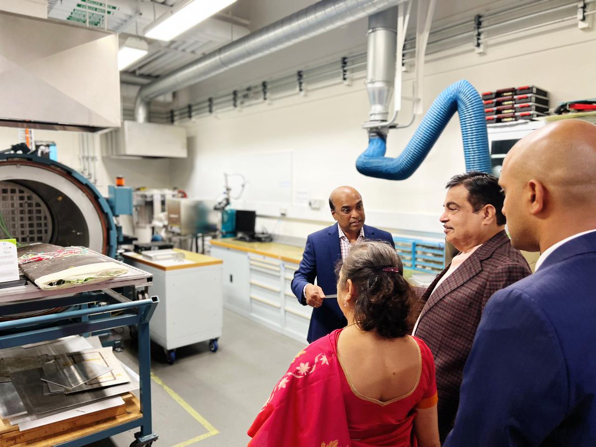 OfficeOfNG's tweet photo. Union Minister Shri @nitin_gadkari Ji visited the Research Center for Integrated Transportation Innovation (rCITI) at University of New South Wales, Sydney. @PMOIndia @IndianDiplomacy @MEAIndia @HCICanberra @cgisydney @UNSW @UNSWEngineering https://t.co/ytJmkoyhux