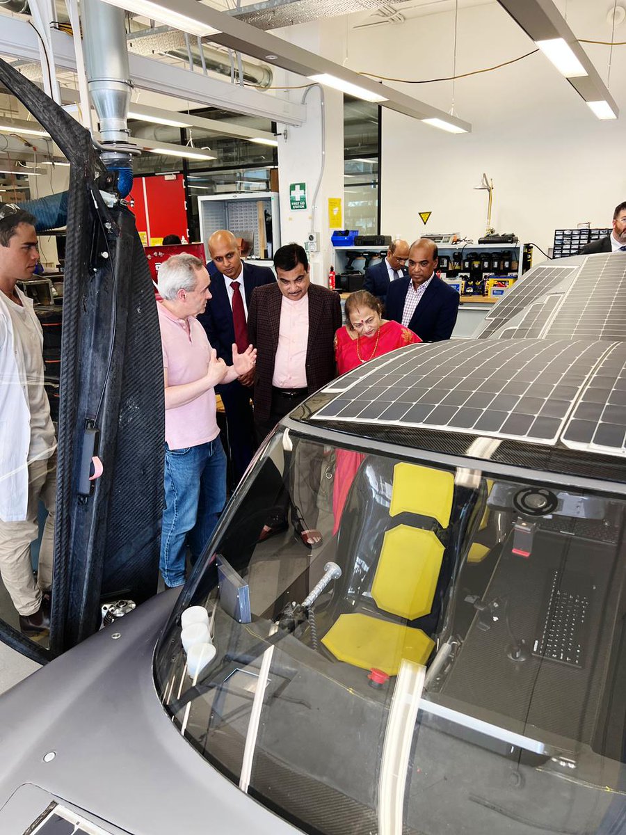 OfficeOfNG's tweet photo. Union Minister Shri @nitin_gadkari Ji visited the Research Center for Integrated Transportation Innovation (rCITI) at University of New South Wales, Sydney. @PMOIndia @IndianDiplomacy @MEAIndia @HCICanberra @cgisydney @UNSW @UNSWEngineering https://t.co/ytJmkoyhux
