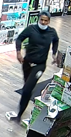 wsyx6's tweet photo. Columbus police are searching for a man accused of attacking an employee at a store on the northeast side and stealing several gaming systems. https://t.co/VxPfSDm1WD https://t.co/aC2GajkjQ9