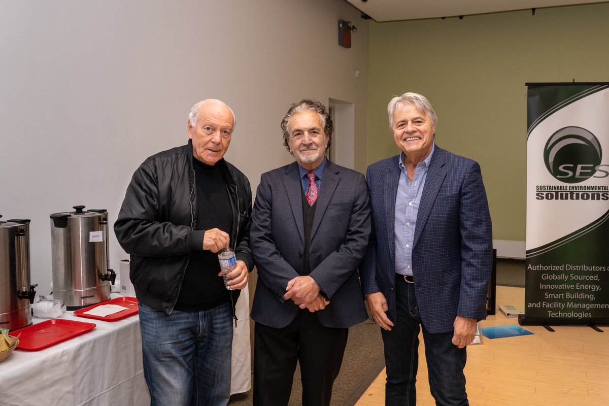 TheNetworkerInc's tweet photo. 2022 North York MEGA Networking - attendee photos. Head on over to our Facebook page to see the full album. https://t.co/nYZCQZB9s5