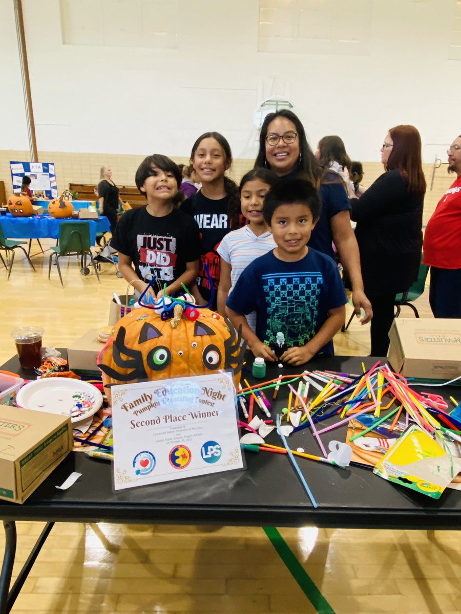 LPSProjectAWARE's tweet photo. Family Education Night was a hit! Thank you everyone who made tonight possible. #MentalHealthAwareness #WeAreLps #OKAWARE #OSDE #oklaed https://t.co/LjKAoyIf6L