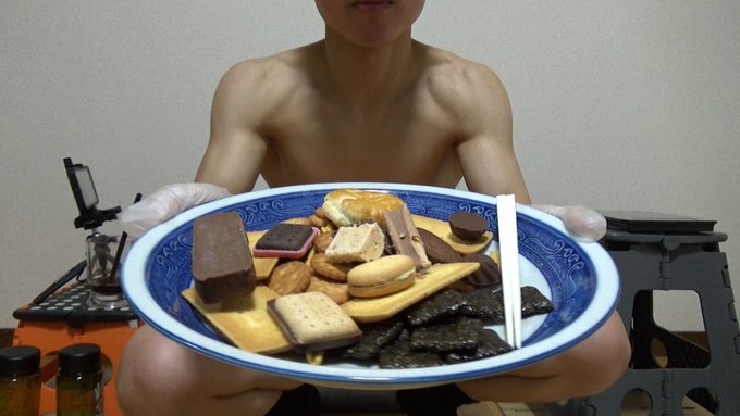 1 pic. I love to eat and masturbation???

I love sweet stuff???

▼Fancentro▼
https://t.co/p9iLjZ3854