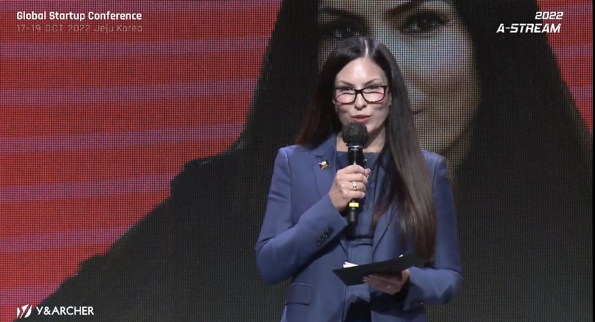 AnnFannyMolin's tweet image. Proud to be only woman keynote speaker at A-stream startup conference in S Korea. #hackforearth #esg