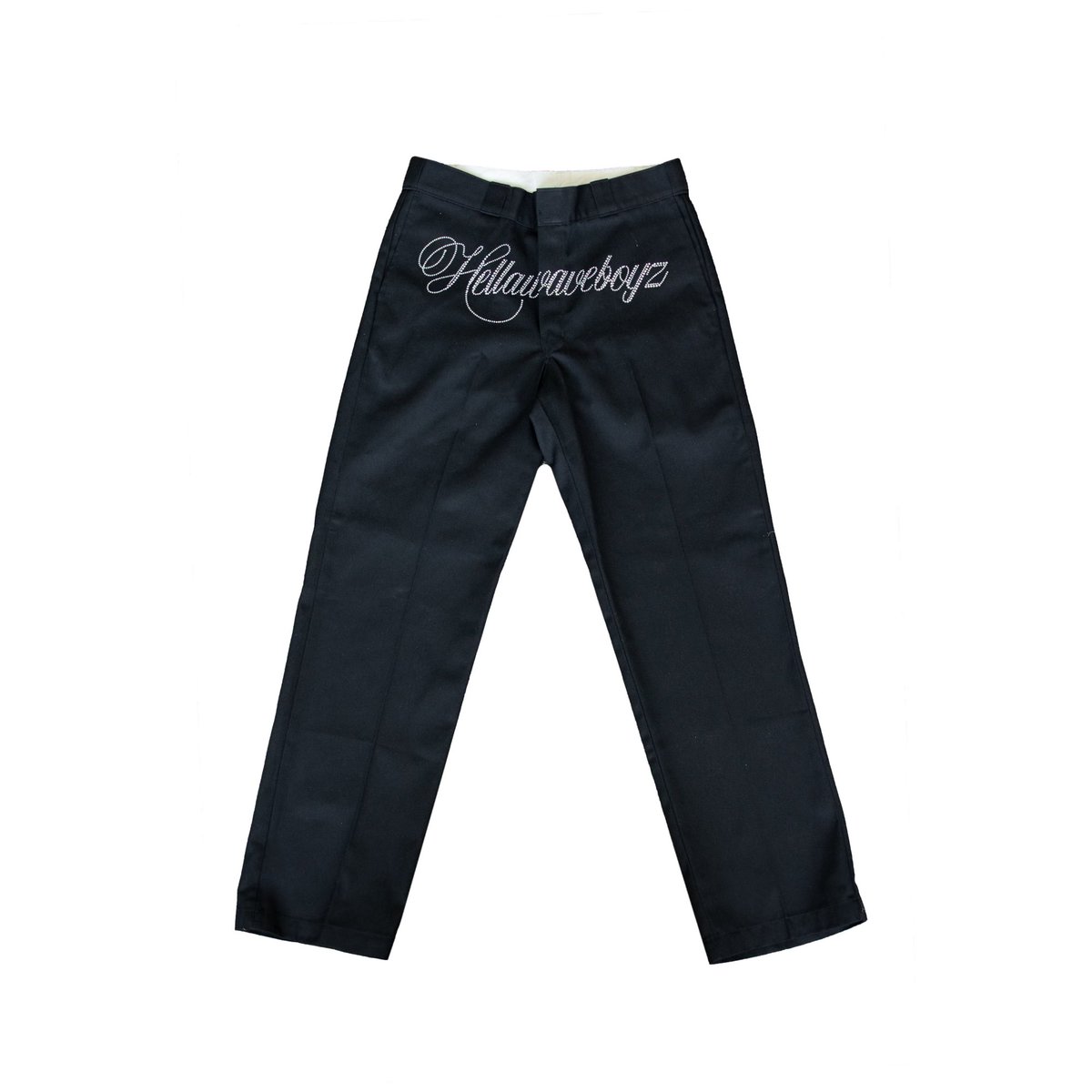 DICKIE SUITS TOMORROW 9AM PST 12AM EST  GEEZYWORLD . COM 🌎
VERY LIMITED QUANTITY! AVAILABLE IN KHAKI TOO !