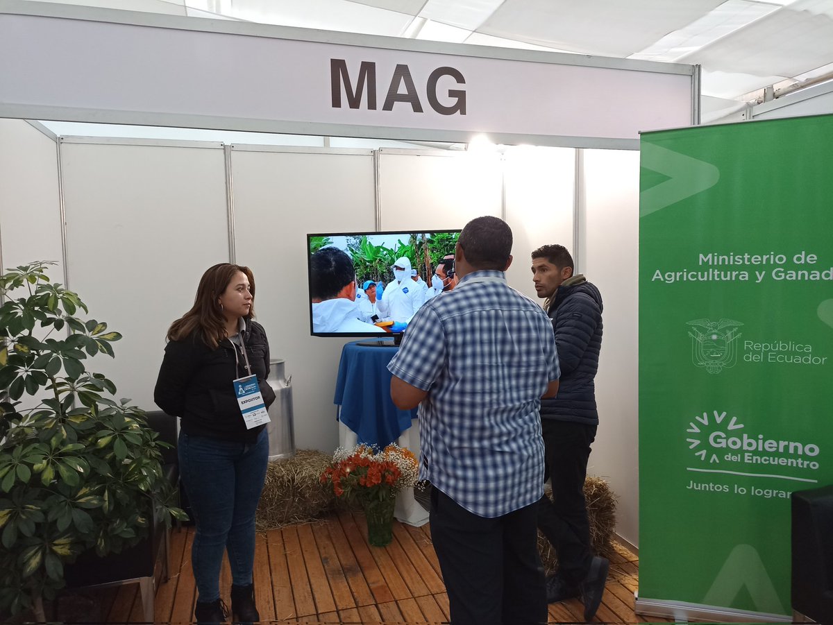 AndreaLemaAG's tweet photo. En el 2° día del Congreso Panamericano de la leche 🇪🇨#Fepale, personal del Proyecto Nacional de Reconversión y Sostenibilidad Ganadera fortalece sus capacidades en "Producción Lechera Sostenible". Además intercambia experiencias sobre sistemas productivos con países de la región. https://t.co/5aYKvDrHVU