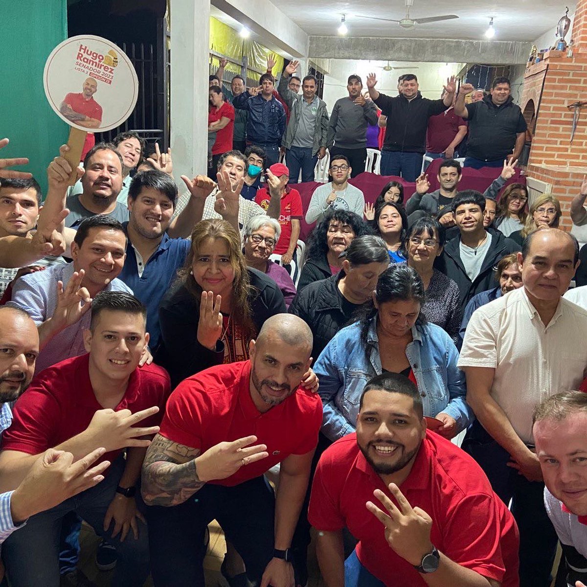 HugoRamirezANR's tweet photo. Reunión de líderes en el barrio Puerto Pabla de Lambaré, donde jóvenes con mucha esperanza nos recibieron. 
#VictorSilvera candidato a Pte. de la Seccional 350/2
#IvanFranco Candidato a Convencional
#wiensbrunetti
Hugo Ramírez Senador
Lista 3 Opción 13 https://t.co/3vDIGAD2Ir