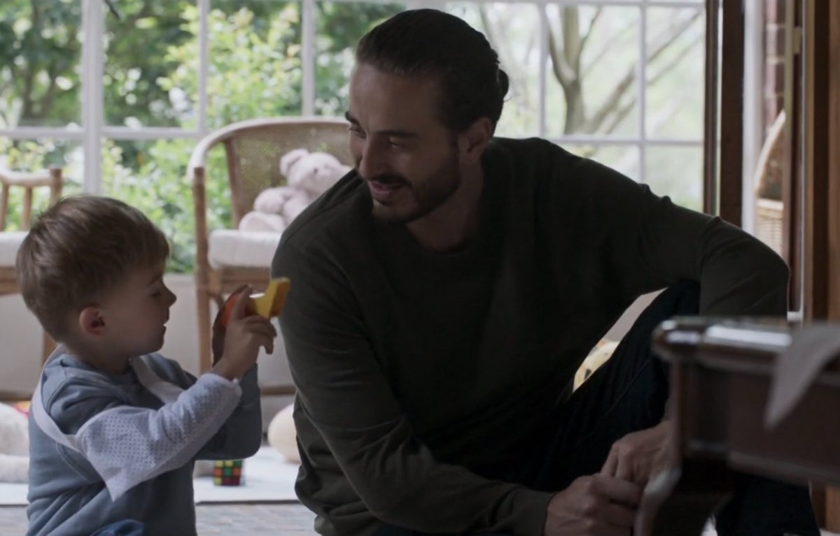 banoffeepiesimp's tweet photo. THIS IS MODERN AU HARWIN STRONG WITH A BABY JACE OR LUKE IDC WHAT YOU SAY ππππ
ryan with kids? π―π―π―
#RyanCorr #TheSecretsSheKeeps #harwinstrong #modernau #nowiamsad #whyyy #thisissocute https://t.co/1rhtWv8Vx4