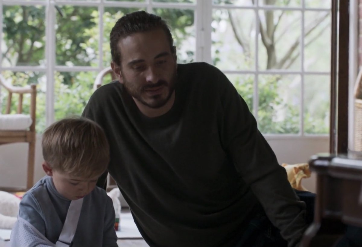 banoffeepiesimp's tweet photo. THIS IS MODERN AU HARWIN STRONG WITH A BABY JACE OR LUKE IDC WHAT YOU SAY ππππ
ryan with kids? π―π―π―
#RyanCorr #TheSecretsSheKeeps #harwinstrong #modernau #nowiamsad #whyyy #thisissocute https://t.co/1rhtWv8Vx4