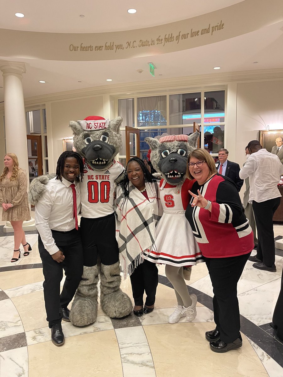NELA_NCSU's tweet photo. Mr. & Mrs. Wuf have officially joined the celebration.
#NELA22 #IspyNELA https://t.co/IfOND8Ge3s