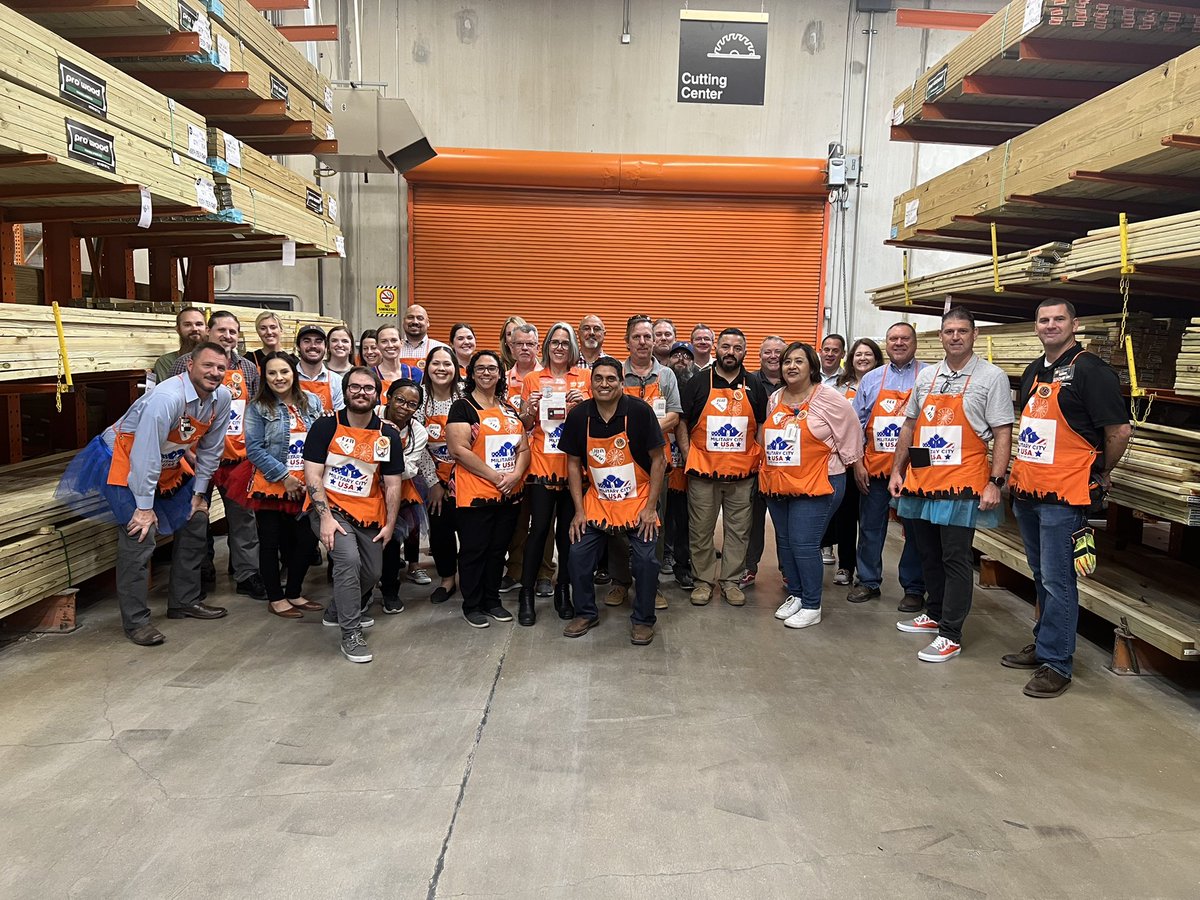 Thank you to our awesome D30 team for a great day of learning! You guys were awesome! Thanks to our Live Oak team for being great hosts! Store looked great! #PoweroftheGulf @BradBellTHD @robmm13 @thd_marc