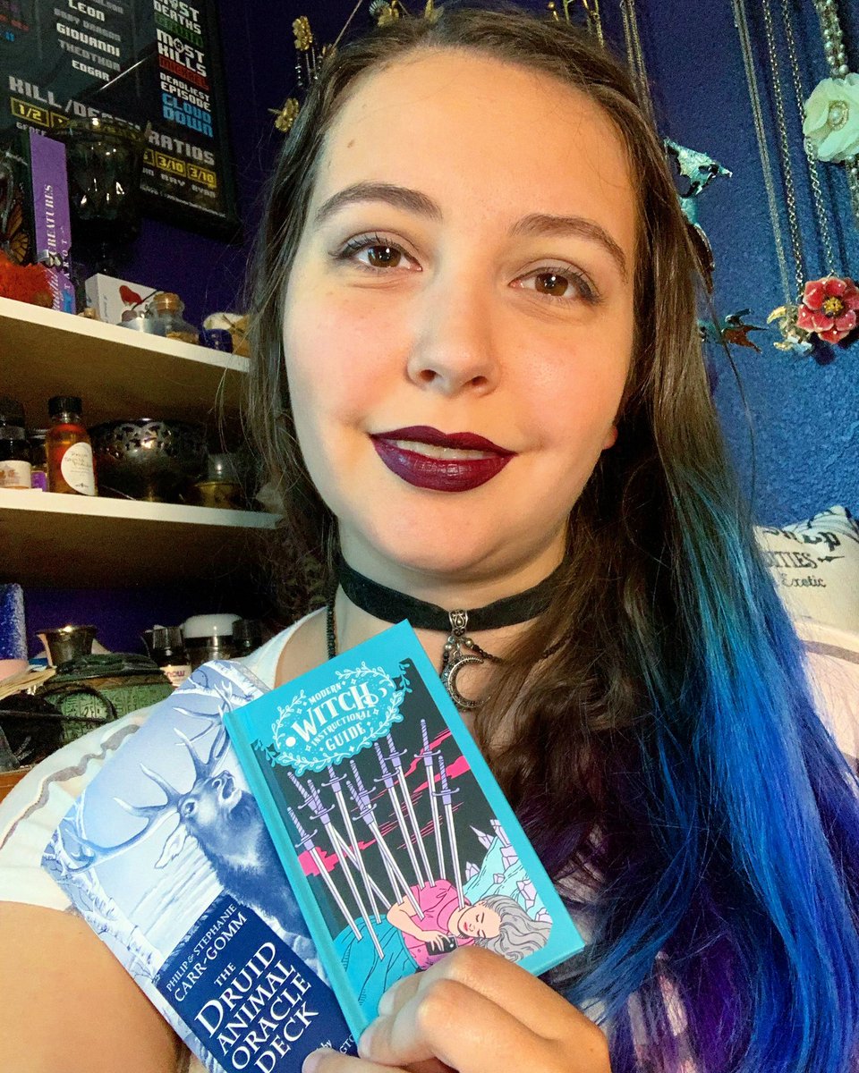 Alirien14's tweet image. Our #mabontarot guidebooks from the #modernwitchtarot and the #druidanimaloracle - link is in my profile to watch the readings!