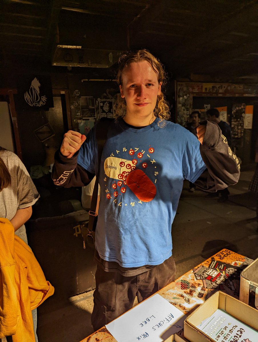 Hardcore fan il nous a vu 4 fois merci d'être encore venu 🙏