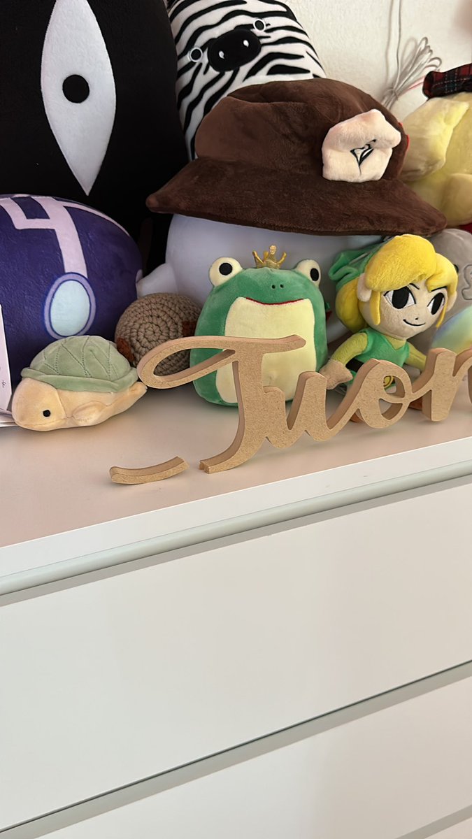 still wont forget the time ant went up to my wooden name thing and said damn who broke this, and then proceeded to admit he accidentally broke it and never told me for weeks