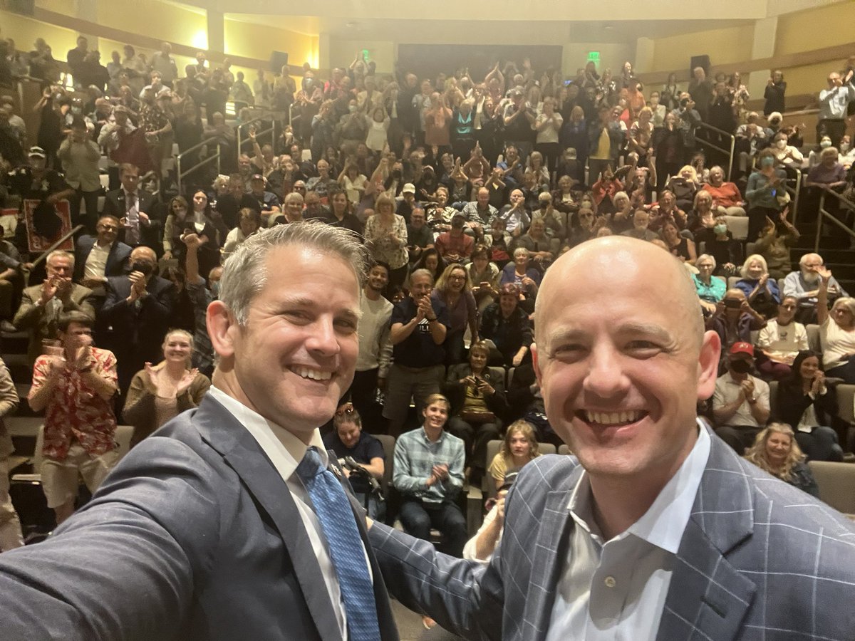 AdamKinzinger's tweet photo. In #Utah, something curious and remarkable is happening.  All across the political spectrum Utahans are uniting to send a wake up call to extremists.  Was proud to support @EvanMcMullin as he actually defends the constitution by defeating Mike Lee. https://t.co/AKRhb5Zt0K