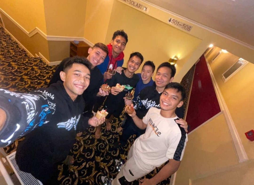 AUTOMATED BOT on Twitter "blf! laundry gang suprised ginting's day🤩"