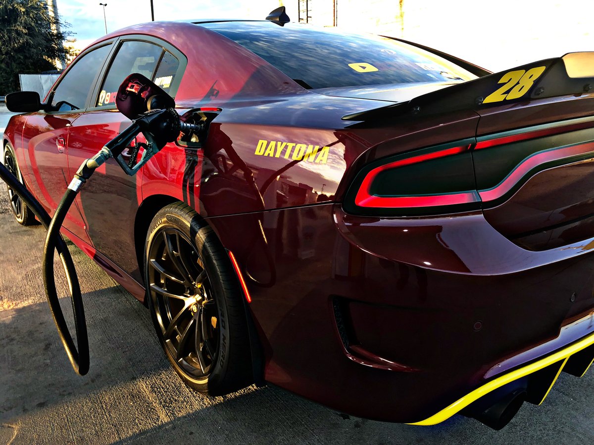 octanered392's tweet photo. Hi Guys! #saveatthepump using the @upside app. Use this link or enter my promo code EWV57J to get an extra 15¢/gal cash back on gas on your first fill-up: https://t.co/HsAj3TfDTG
#octanered392 #thirstythursday https://t.co/7tw1ZSVJn4