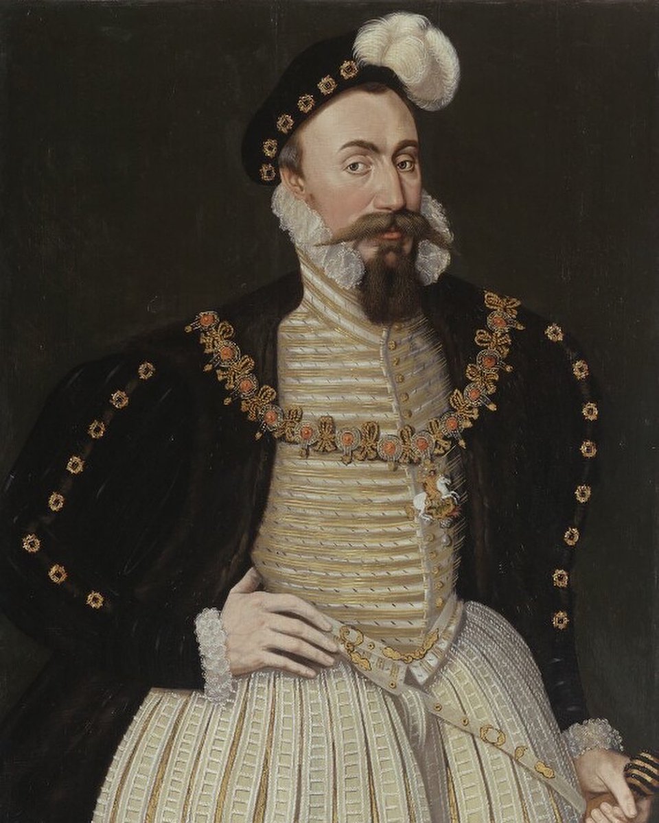 FITfashionstory's tweet photo. Twitter:
The leg-of-mutton sleeve was worn by men and women in the 16th century and then by women in 1840s and again in the 1890s. The sleeves had full gathers or pleats sat into the armhole, which tapered down to the wrist. Read more!

https://t.co/FV0pmF7q90 https://t.co/l7VzNX989G