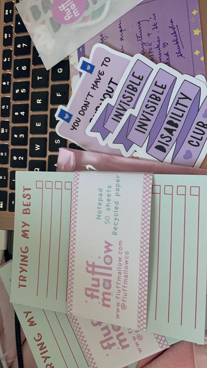 Tinu's tweet photo. @FluffmallowCo sent me this! 

Thank you Shubheksha!

@HeadlinerClip caption
@ImageAltText https://t.co/5K7fXl4VlN