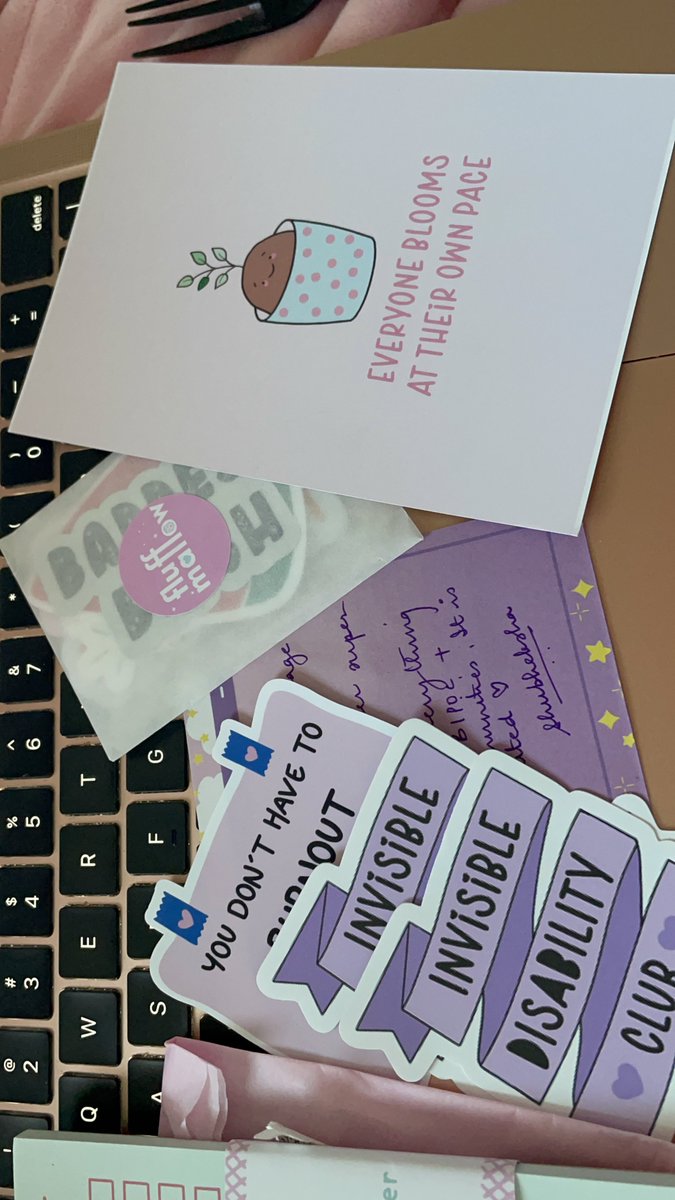 Tinu's tweet photo. @FluffmallowCo sent me this! 

Thank you Shubheksha!

@HeadlinerClip caption
@ImageAltText https://t.co/5K7fXl4VlN