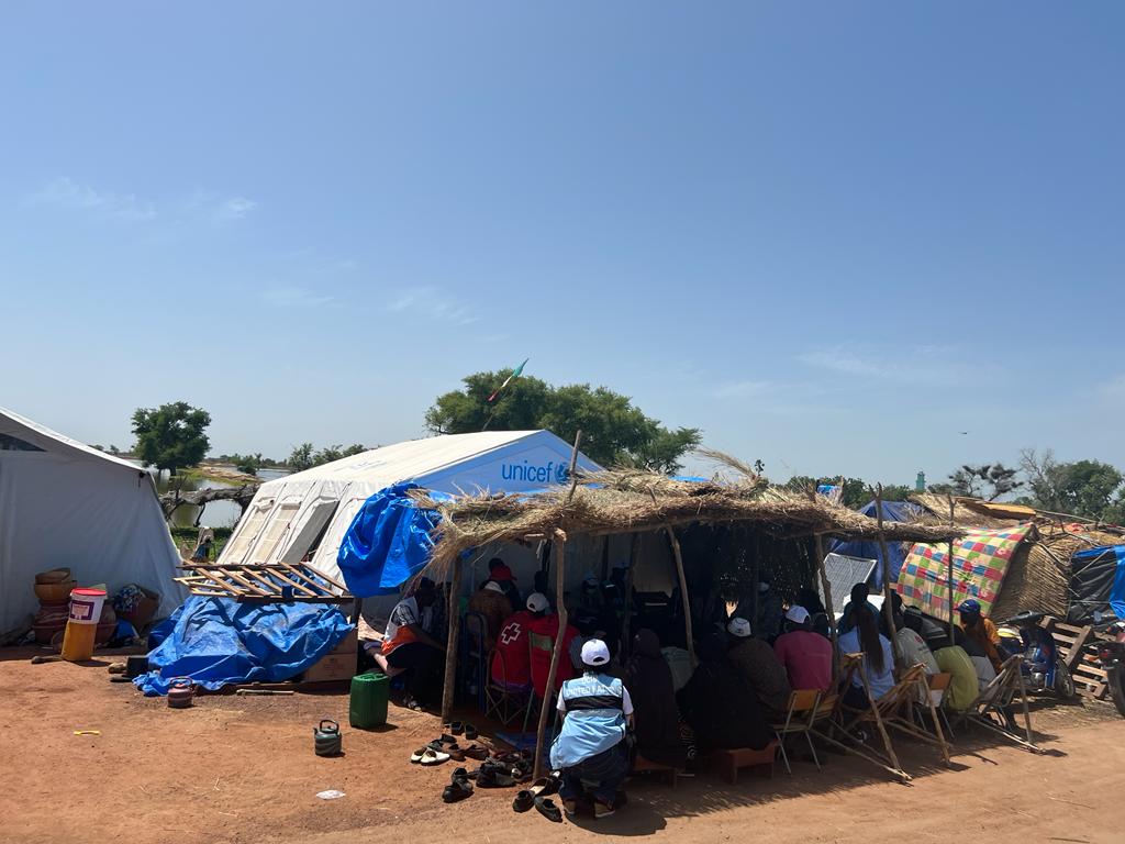 OCHA_Mali's tweet photo. Les inondations survenues ds le cercle de Djenne depuis sept.22 ont rendu difficile l’accès physique à +sieurs villages
Le risque d’aggravation de l’insécurité alimentaire lié à la perte de production a ⤴️
#OCHAMali plaide pr appuyer les moyens de subsistance des ménages affectés https://t.co/68xUQxcbcx