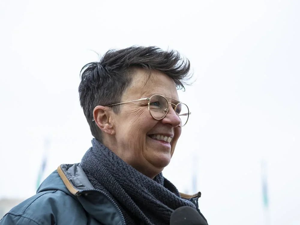 When it counted most, when the capital’s streets were taken hostage, <a href="/CMckenney/">Cherilyn McKenney</a> stood up for Ottawans and core Canadian values of respect.

Now it’s time for a more vibrant, connected, &amp; forward-looking city - and they’ve got a costed plan to build it.  @CMcKenney has my vote 🗳