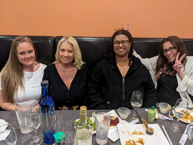 Awe...  kawaī. Victoria Peeks, Maddie Cross, Lady Butterfly 🦋, and me!!!  Woouoo https://t.co/0Tpjht<a href="/tag/mvsales"class="tags"><span>#mvsales</span></a>