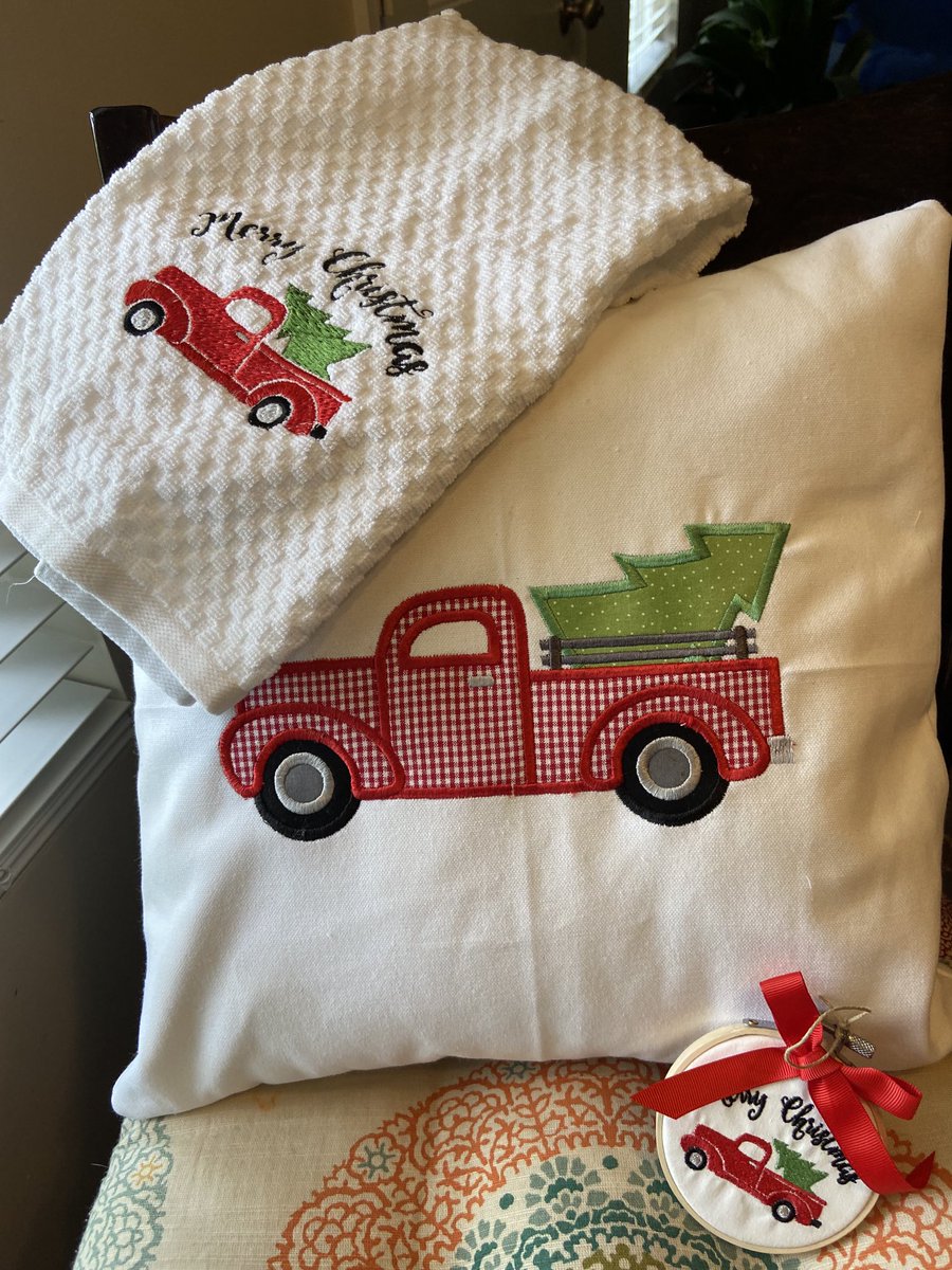 sonya_cam's tweet photo. Mark your calendars. The Carter Elementary Holiday Bazaar is November 19 from 9am to 2pm. Come out and shop to support our school. Here are a few things I made for the event that will be for sale. https://t.co/TupHUZvCse