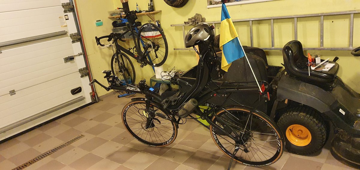 Slibiniukas's tweet photo. Like AESPA once sung, dreams do come true, sometimes. Just don't look at the bank account afterwards! #recumbent is in and it's great! Season for it is just about over this year, but I have high hopes for the next. Long distance on this #azub should be a lot more comfy, hopefully https://t.co/CzkANIb3TL