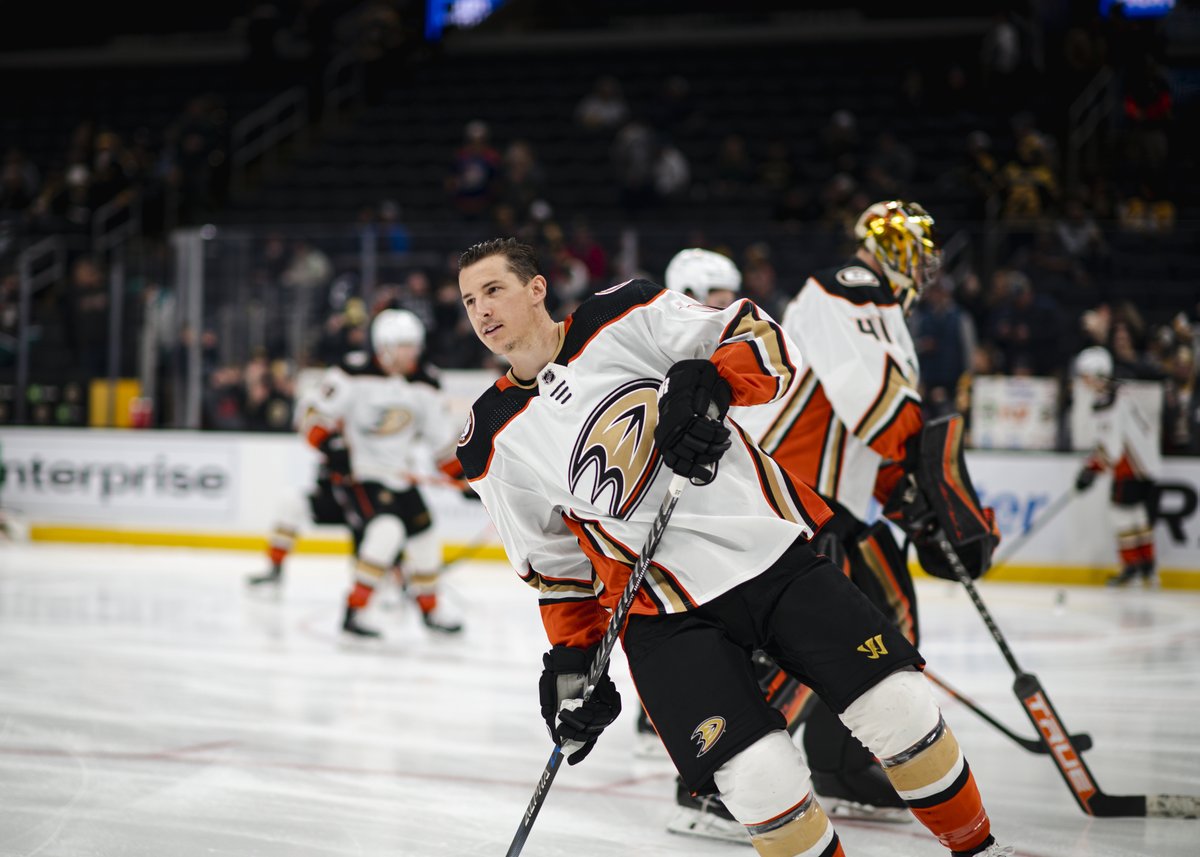 AnaheimDucks's tweet photo. Gettin' ready for the Bs in Boston
#FlyTogether https://t.co/OODs8vObQZ