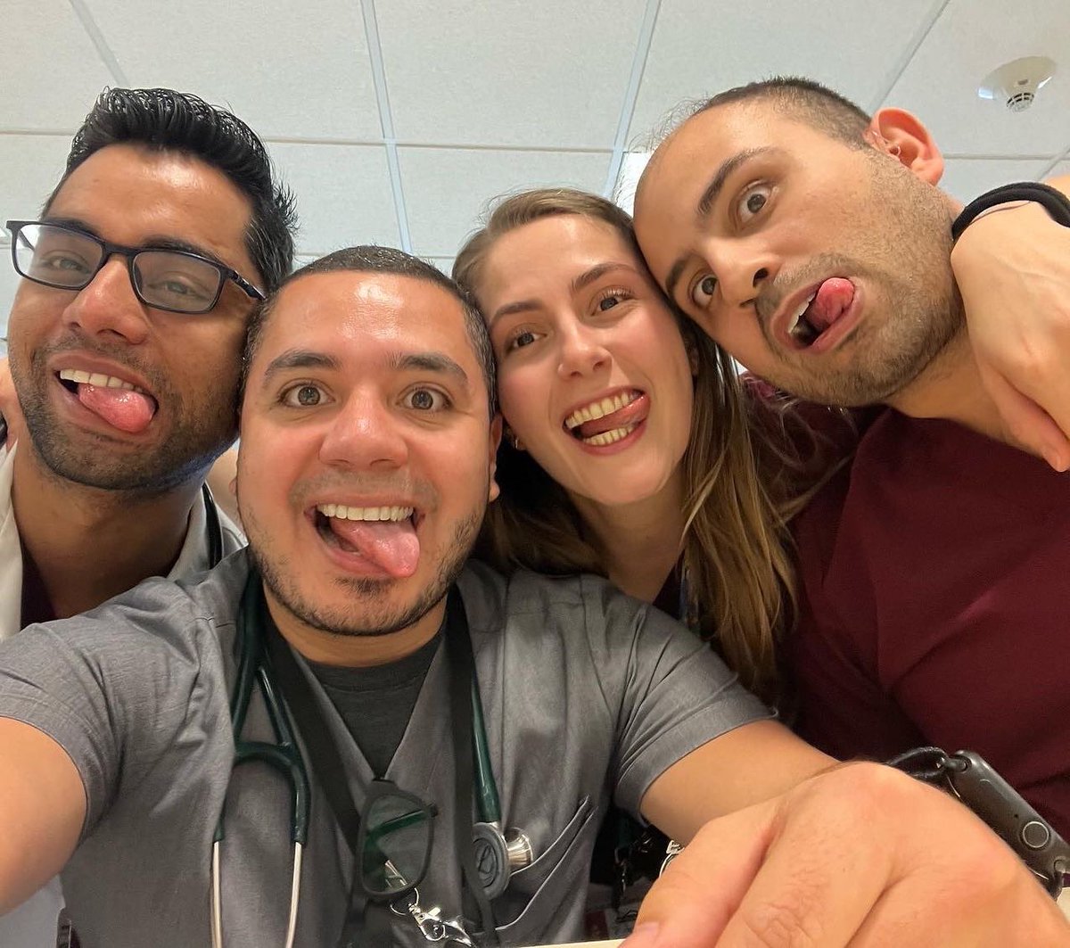 pierrerod's tweet photo. My team! #InternalMedicine rotation 4/13 of 3rd year! Couldn't have had a better team! Amazing interns and co-senior! Thanks for making this month easier despite all the changes in our hospital! #IMProud #MedLife #ThirdYears Rotation 30/39 of residency! 👨🏻⚕️ https://t.co/NWLdu8Fbaa