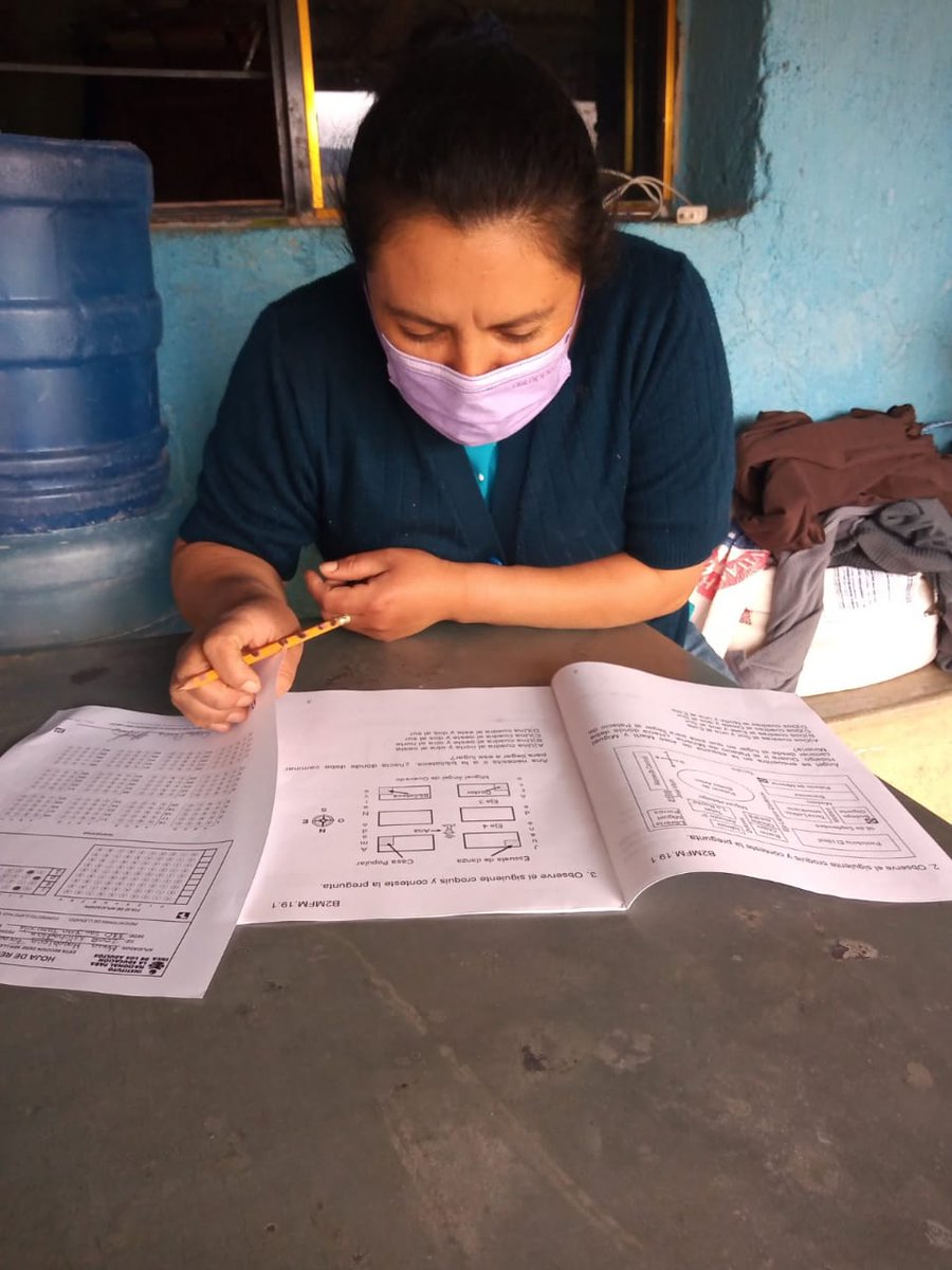 IeeaNochixtlan's tweet photo. En las comunidades de San Juan #Tamazola y Asunción #Nochixtlán, son sedes de aplicación de examen en papel, en donde participan educandas que se encuentran estudiando su nivel Primaria y Secundaria para avanzar en su proceso educativo y lograr concluir su nivel básico. https://t.co/ilmQQH04Ye