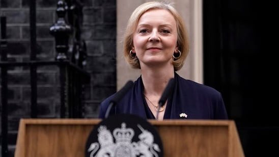 mhspshadow's tweet photo. New Video: “IT’S LITERALLY AN UTTER SH*T SHOW RIGHT NOW!!!” https://t.co/7HGoR82pCR via @YouTube @RoxylouRoxy @MY5TR0 @CazOSX @thelemmongamer #LizTruss #Truss #LizTrussPM #LiztrussResign #politicalmess #EconomicCrisis #VloggingChannel #youtube #politics #Itsashitshow https://t.co/e5YknnctEU
