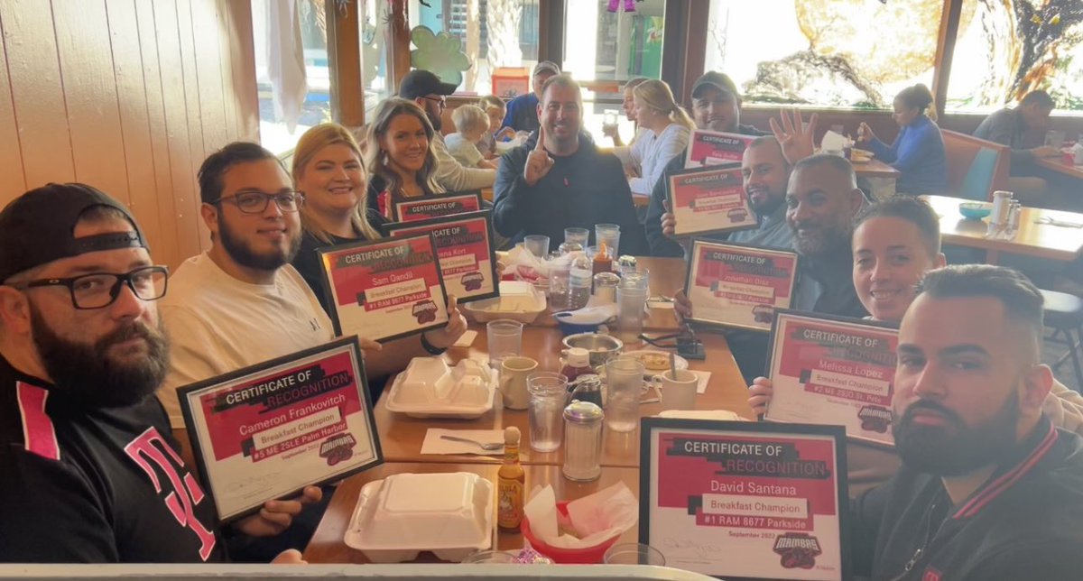 So excited for the Parkside Team… 2nd Month in a Row #1 in District & #2 in Market!!!🔥🔥September Breakfast of Champions!! Rock ⭐️ Stars! @EddiePryor7 @cjgreentx @DaveMayeux