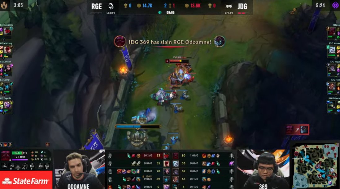 LPLfanclub's tweet photo. 999 hammering Odo
Also Yagao living from a 1v2 is just madness
#JDWIN #LPL #Worlds2022 https://t.co/AveExOvvni
