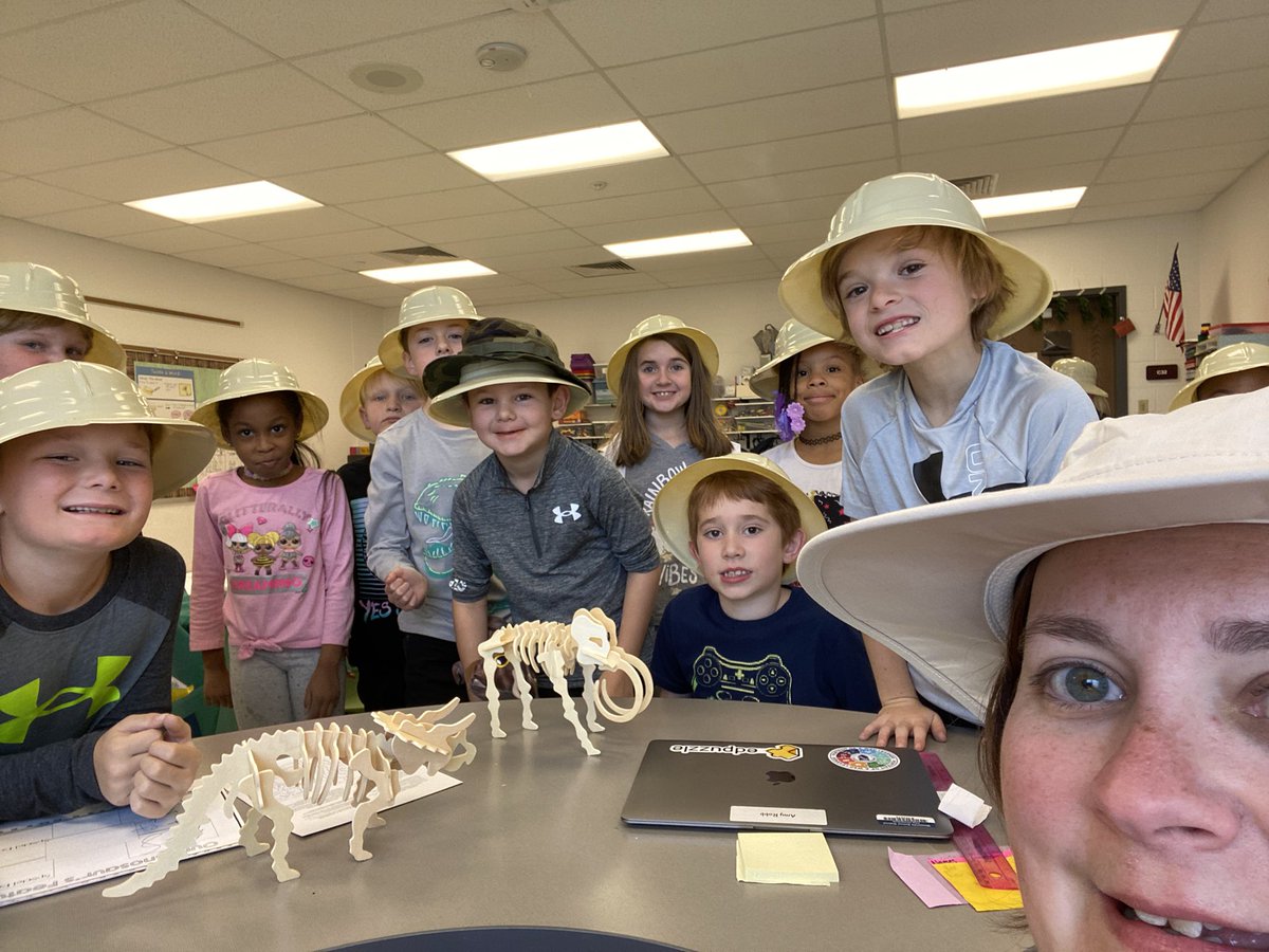 JES_Robb's tweet photo. We built our Dino’s after careful observations! @Journey_Elem https://t.co/uTCnXGRMw5