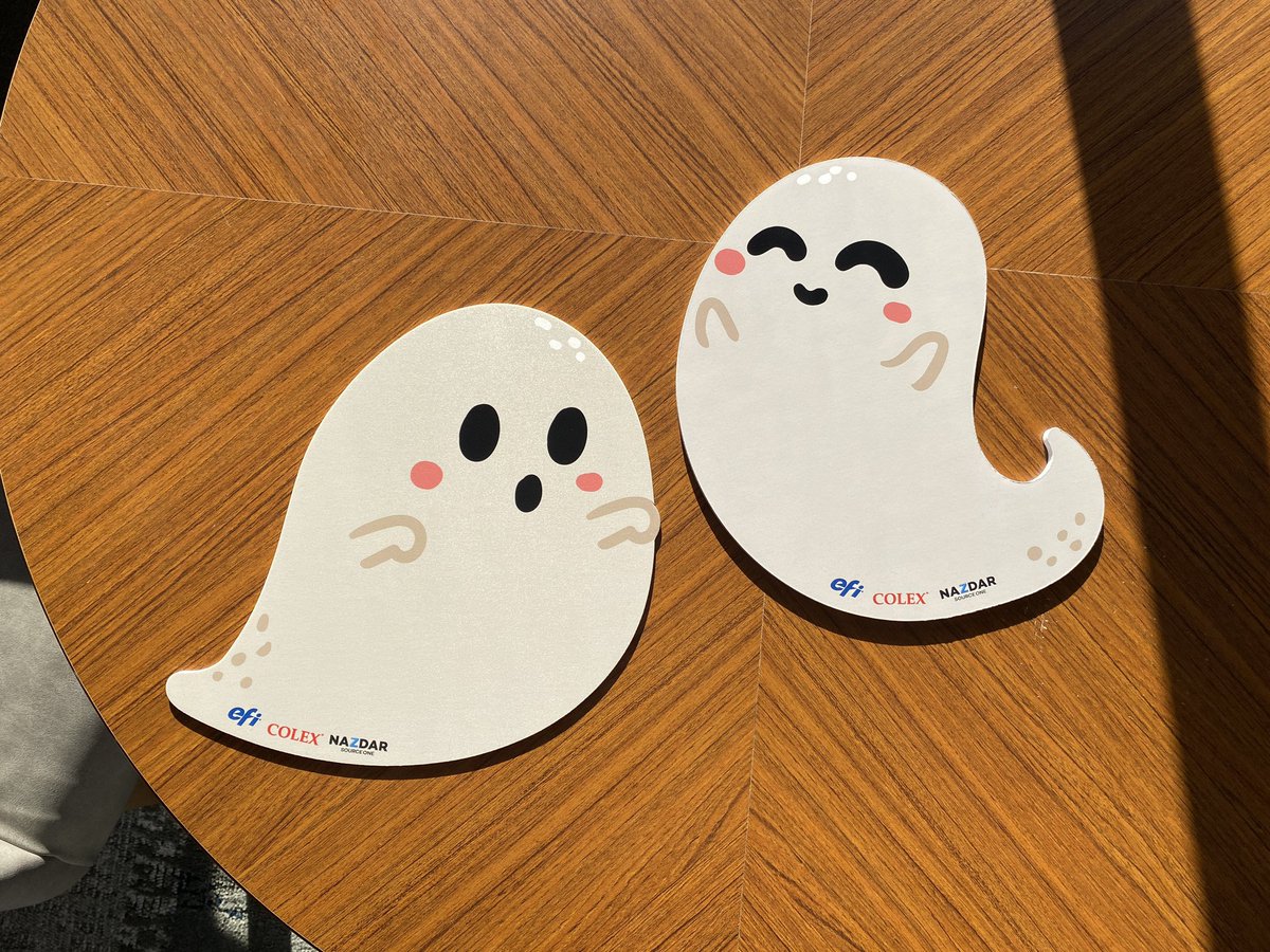 I’ve never gotten to go to trade show before now and wowwwww

And a lot of businesses had Halloween themed items being made on the floor which was really fun to see (including two ghosts that are now mine)! #PRINTINGUnitedExpo