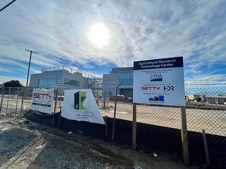 SupervisorAlejo's tweet photo. USDA is building a new Agriculture Research Technology Center on East Alisal Street in #EastSalinas!👏🏽🥬💻 #EastSideLove #LovingSalinas https://t.co/GbVcrOU7CA