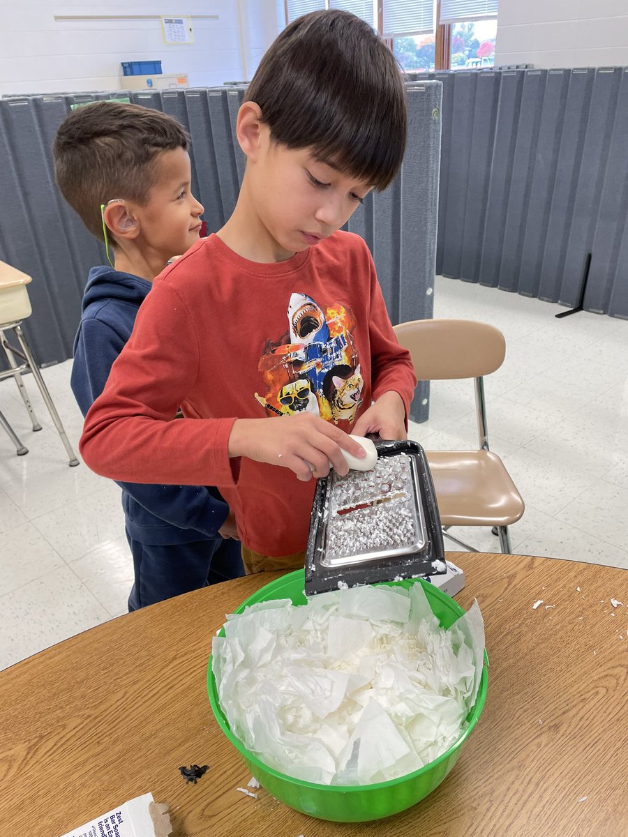 cstocking_d23's tweet photo. Who knew ghost mud was a thing!? Our group did a great job and had fun with this Halloween fine motor and sensory activity π»
@msbrennan102 @D23Ross #rosspride #proud2bD23 #ghostmud https://t.co/IanCYg4yX0