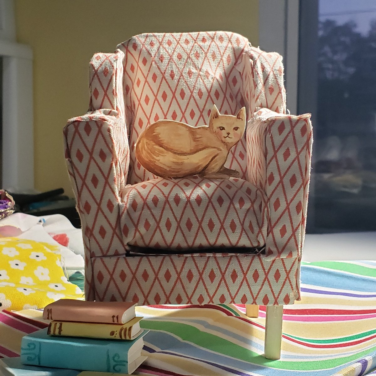 Finished my chair, but look who hopped in it! I have a little reader in the works. More to come!
.
#childrensbooks #illustrationforchildren