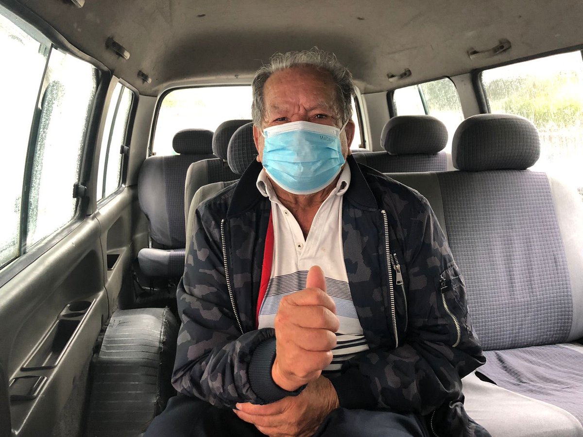MoniSandovalUIO's tweet photo. En la #Mena2 conocimos un caso doloroso de abandono y a pesar de la ayuda de los vecinos. Filiberto necesitaba apoyo integral. Agradecemos la asistencia de @PatronatoSJ @Rogelioecheve para darle una vida digna. #VaPorTi #QuitoSur https://t.co/vx2kihkVy2