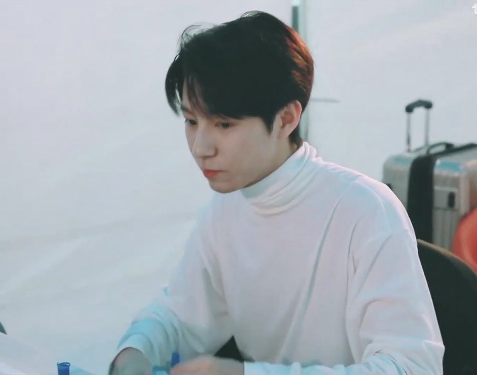 bubblegunnm's tweet photo. 소년은 진짜 자란다..🥺 https://t.co/30wzTrr4bY