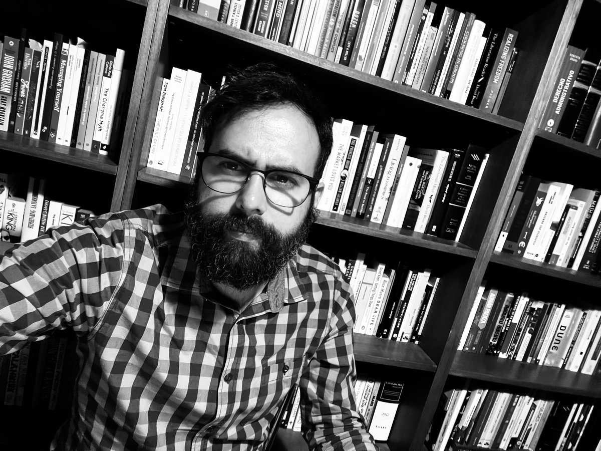 GarretEdwards's tweet photo. Jueves en #ElRegreso del Dr. #WalterCastro por @CNNRadioRosario. https://t.co/WzoSxfe9zP