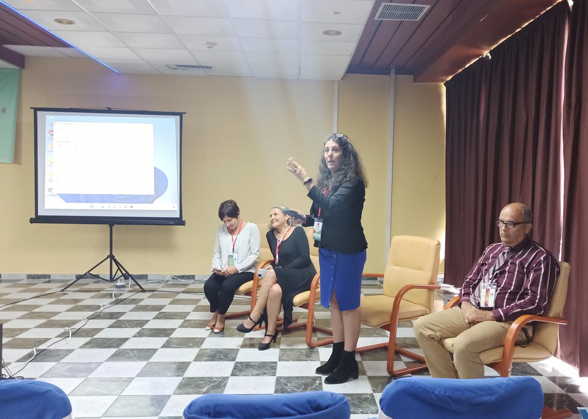 'Modelo integrado de gestión de la #comunicación en la industria #biofarmacéutica durante el desarrollo de las #vacunas cubanas contra la #COVID19', fue tema del Simposio Internacional de #Comunicación en #CubaSalud2022 por @BioCubaFarma, @CIGBCuba, @FinlayInstituto y @BIOCENCU.