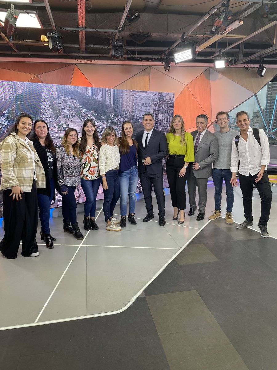 ArtearMarketing's tweet photo. Gracias @Mindshare_AR por la visita de hoy 🤩
Sigamos trabajando juntos y los esperamos en otra oportunidad 🙌
#artear #clientes #minshare #agencia https://t.co/QRh3WKWDJV