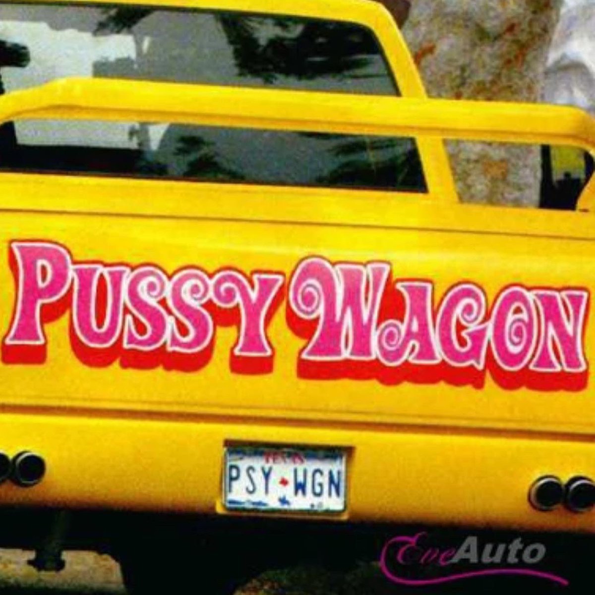 thatbdohernails's tweet photo. pussy wagon #killbill https://t.co/N8YURCkO8Z